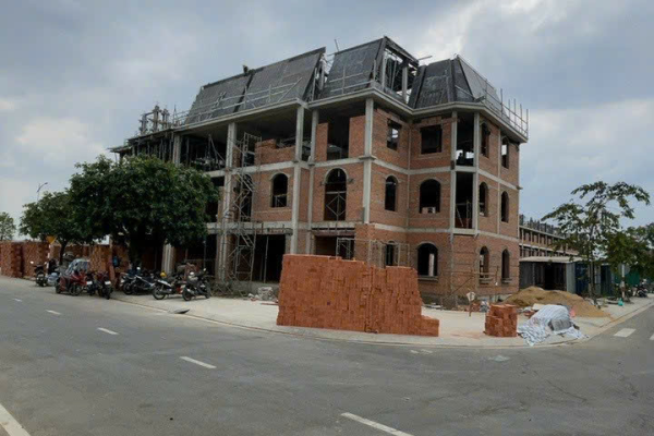 THI CÔNG NHÀ BIỆT THỰ TẠI TÂN VẠN, TP. BIÊN HÒA, TỈNH ĐỒNG NAI